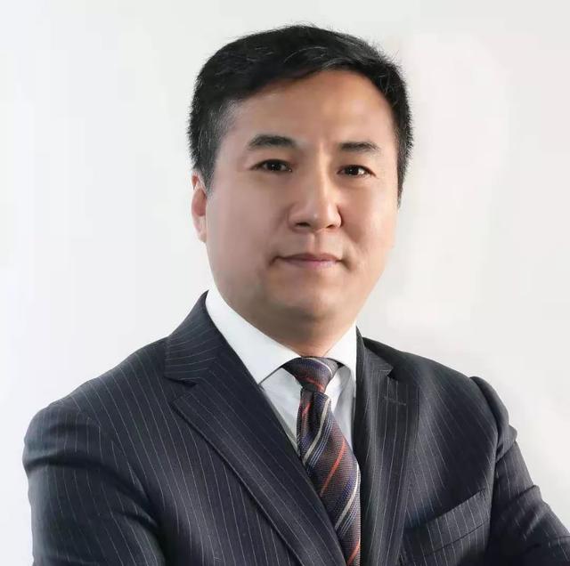 策略人物 | 李向辉律师:跨界而行 做独立思考的法律践行者