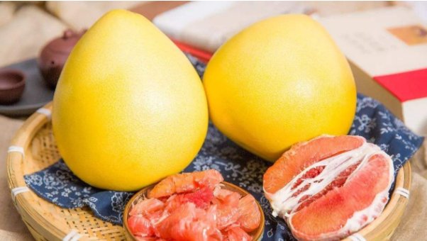 冬天爱吃柚子，普通柚和“红心柚”有区别吗？挑选时候要注意 