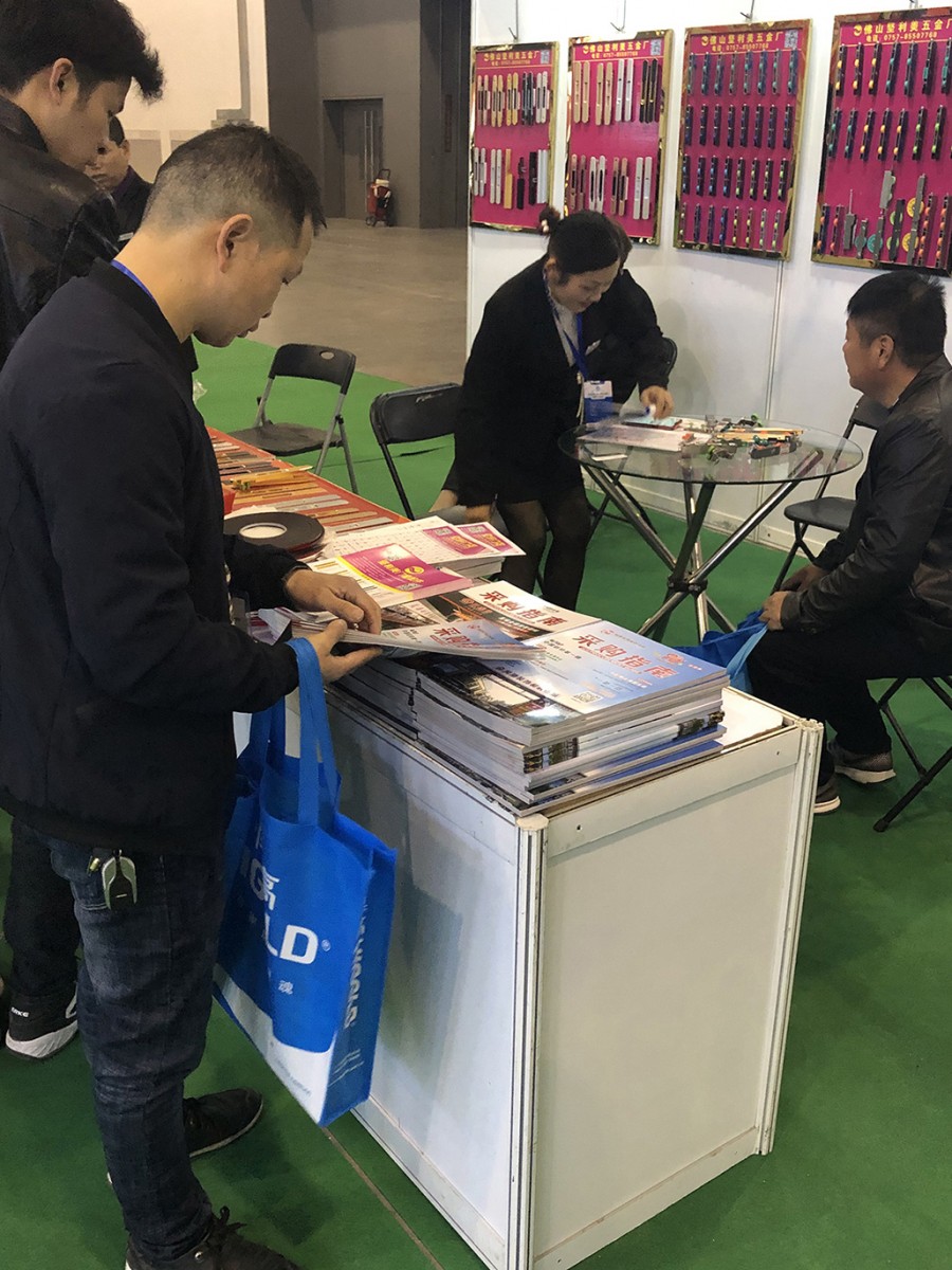 装饰材料市场图片 eeb8cd656b1747768efe7081662818ad.jpeg