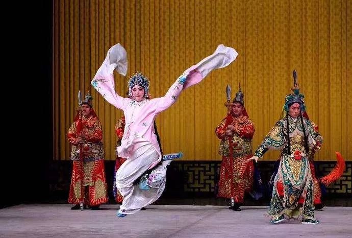 怎么唱好戏腔的方法 f68b4fb031f540a18ce2c62360262c00.jpeg