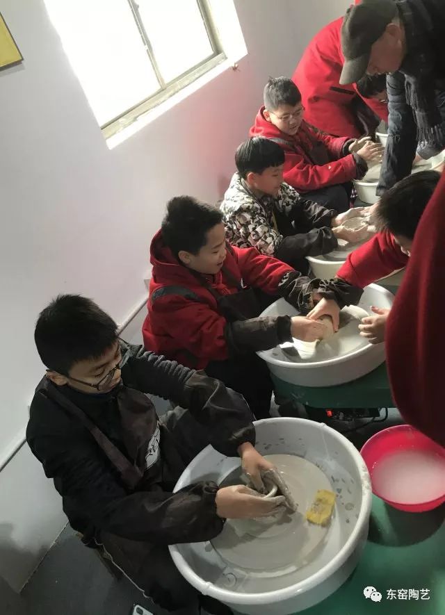 东窑文化丨高中生带初中生感受他们眼中的陶瓷艺术世界_实践