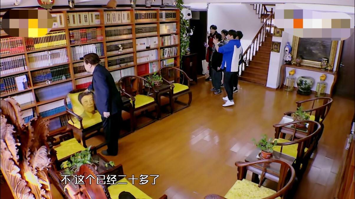 倪萍医院看赵忠祥,两位老前辈晚年生活,太不