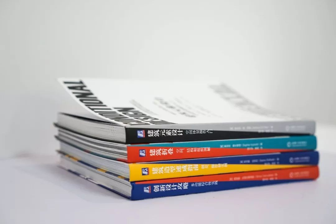 书是怎么做出来的过程 35b0f17719ff4346abb1b780bd17cf00.jpeg