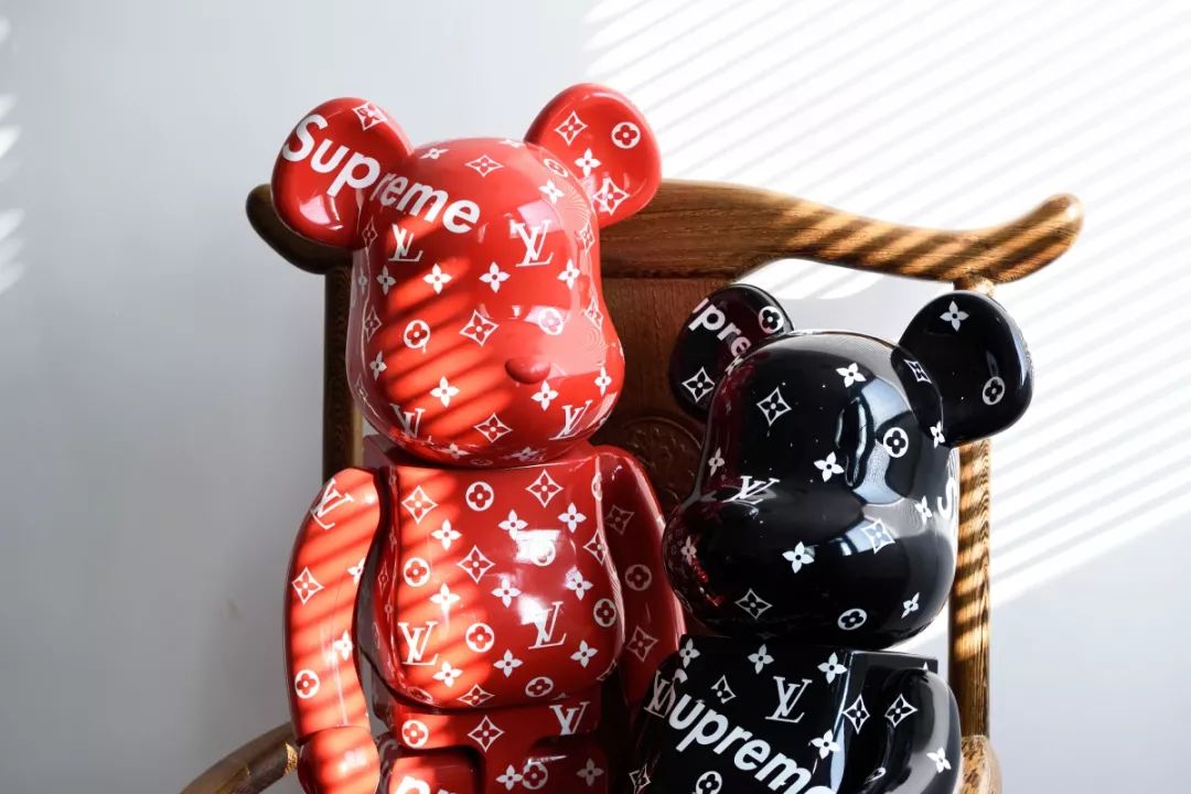 be@rbrick   be@rbrick 1000% lv/supreme 联名定制款 红黑一对