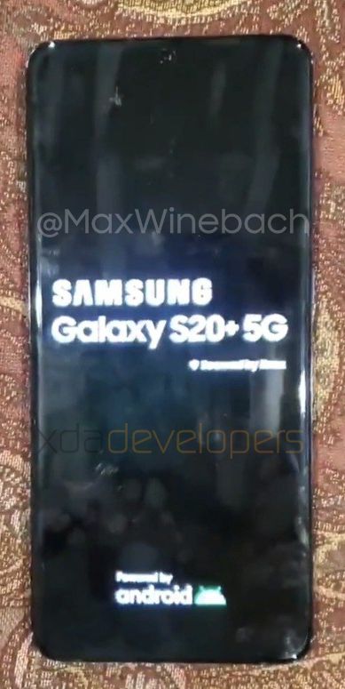 三星S20＋5G真机亮相：配小曲面率单挖孔屏，后置