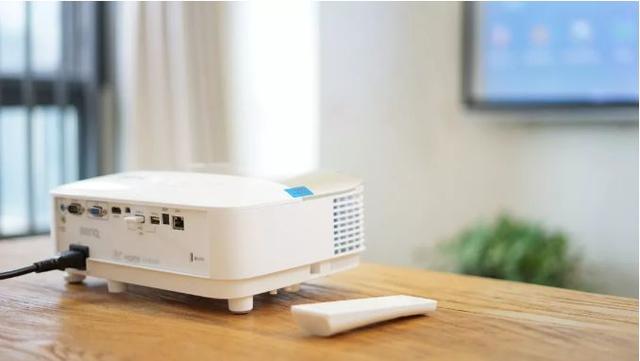 明基智能家用投影机i707 | 电脑报2019年度中国科技
