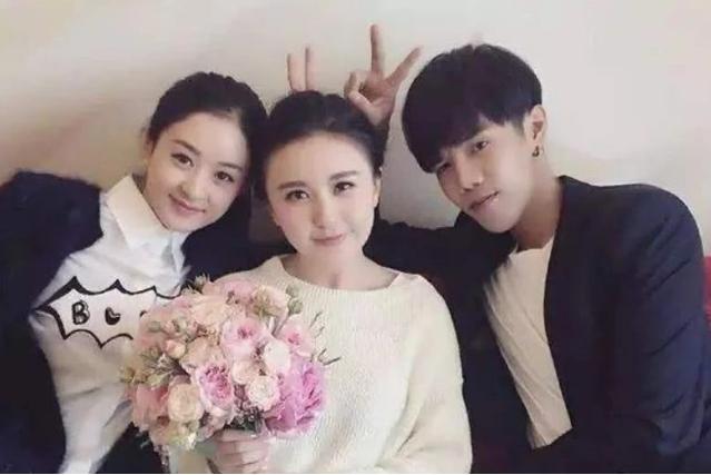 赵丽颖称弟弟比冯绍峰还帅，本以为是说着玩的
