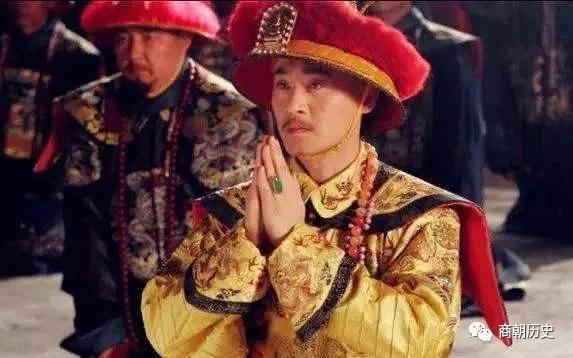 皇帝|和珅的靠山并不是乾隆，竟是他，如果他不死，嘉庆压根不敢杀和珅