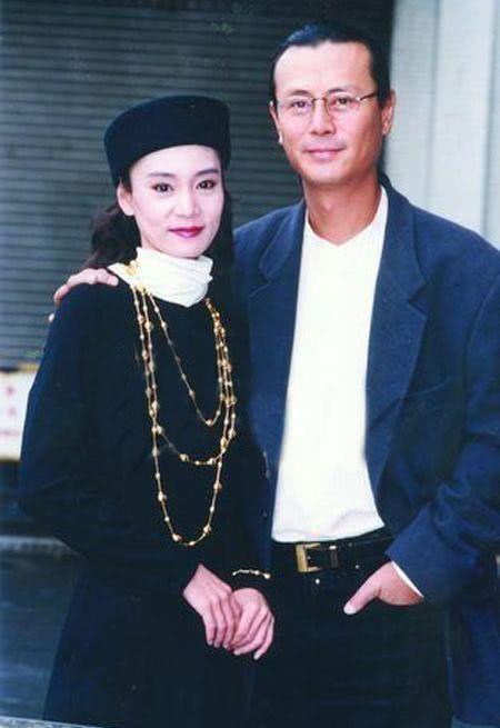 她是最惨“琼女郎”，婚后遭丈夫背叛，如今6