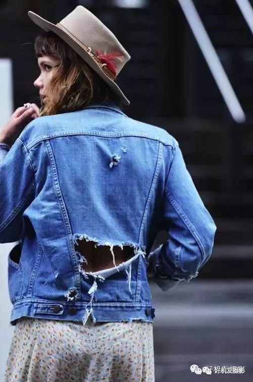 在家拍照姿势的摆法 80bd2900d51a462f8a29b3078c604b7d.jpeg