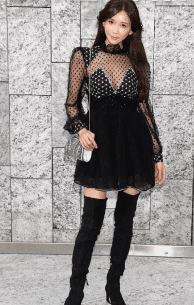 女仆装怎么搭 93133cb2a2ca477598fc2169294f2618.png