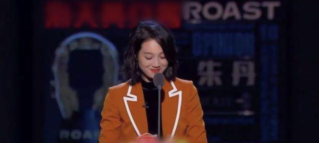 朱丹和谢娜的中年危机：女人最大的悲哀，是放