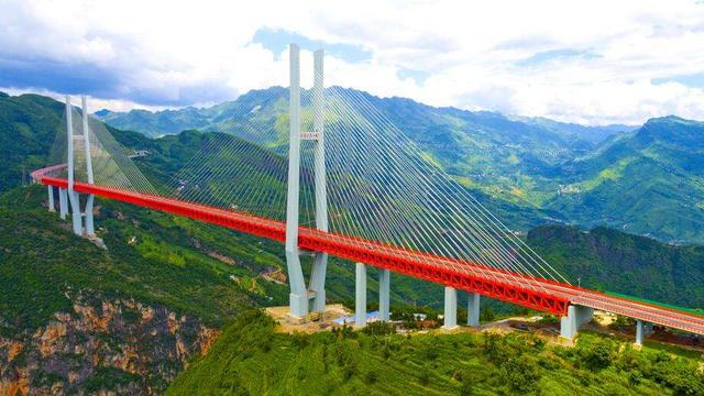 世界第一高桥,位于我国西南地区,真不愧称之为基建狂魔