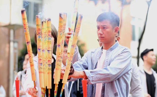 文章新恋情频传，马伊琍感伤发文称想哭，难道
