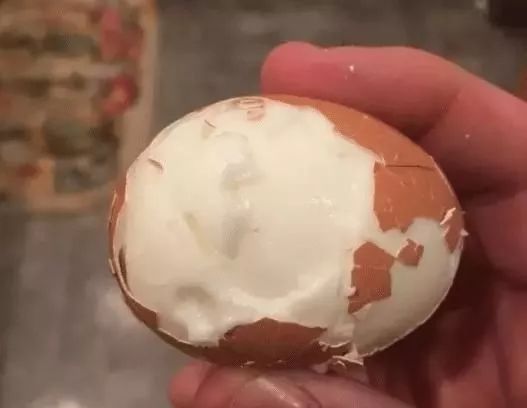 【看图说话】鸡蛋剥成这样了，怎么吃才好吃？: