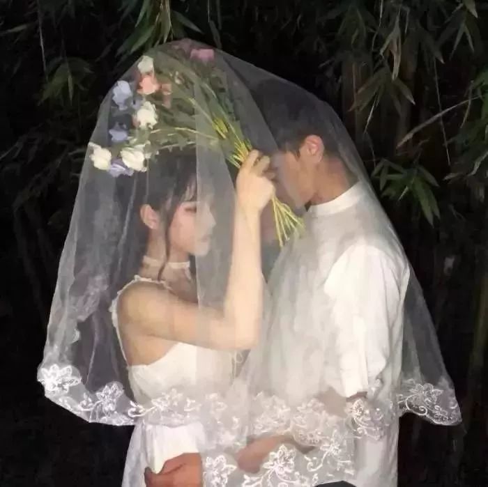 情侣头像婚纱系的_情侣头像婚纱系的黑白(3)