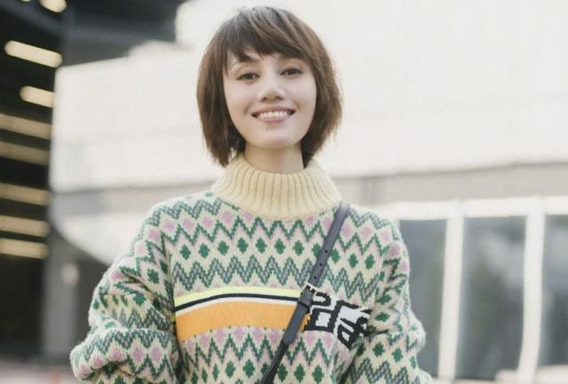 朱丹和谢娜的中年危机：女人最大的悲哀，是放