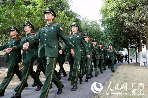 广西南宁武警参观驻地红色资源筑军魂