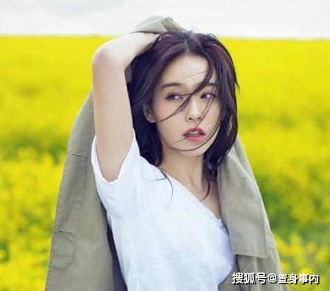 她被称为小刘晓庆，17岁就上春晚，老公是影帝却