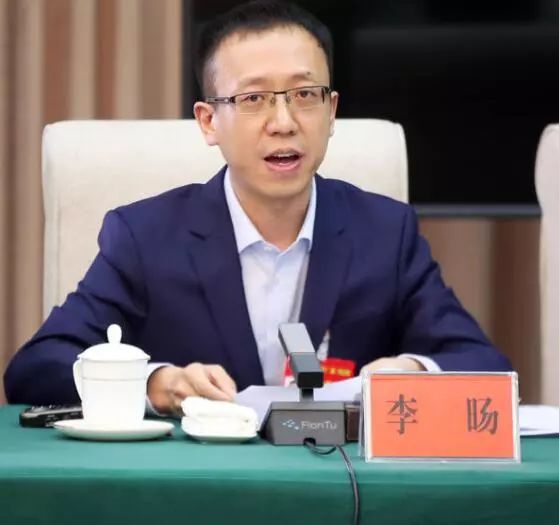 两会谈老楼加梯丨省政协委员李旸:建议管线迁移"政府买单"新中国