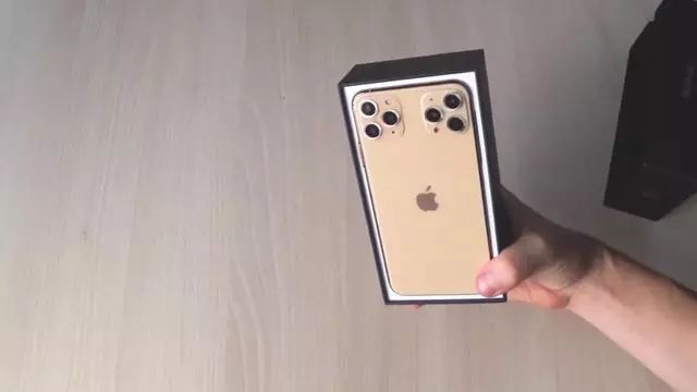 今日资讯 | 疑似iphone12pro开箱:后置6颗摄像头,支持