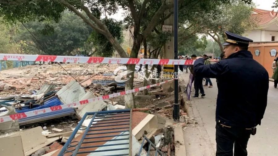 拆向青龙山公园最后一处违建说再见