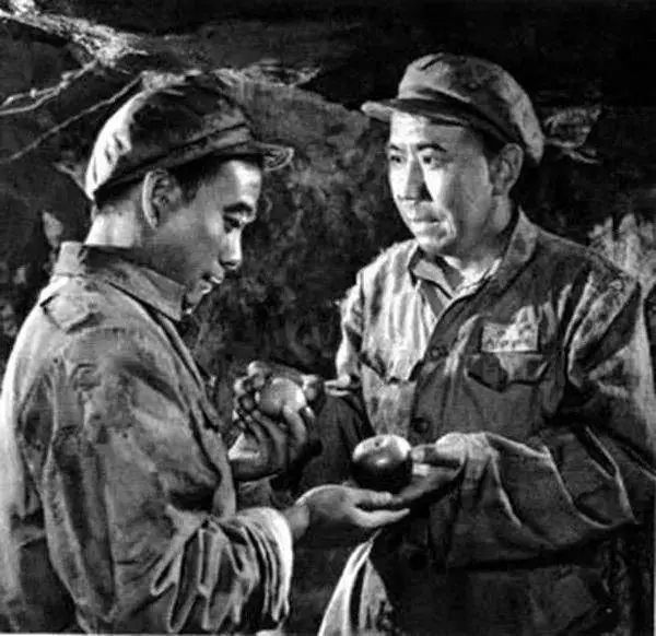 给韩国军队送物资?头一次这么反感中国饭圈女孩