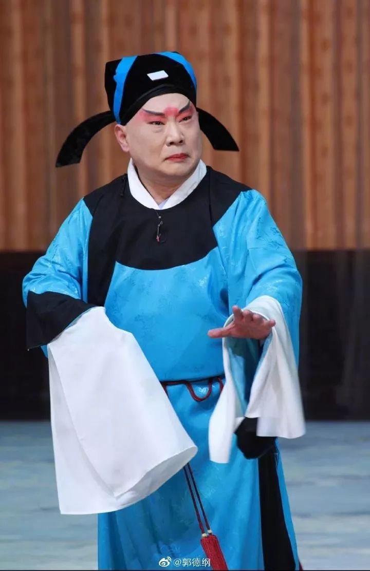 愉快的心情 迎接新春到来 至于哪些戏里暗藏快乐 请接着看下去吧 京剧