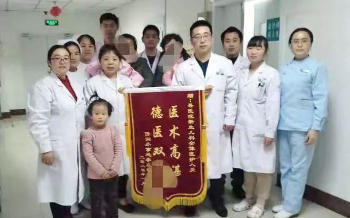 【阳医·新闻】我院新生儿科成功救治一对早产双胞胎患儿 
