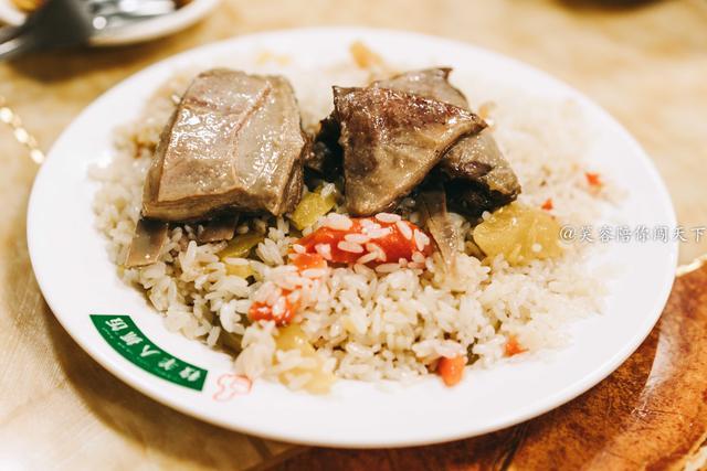 新疆最感人的食物：不是烤全羊，而是这普普通通的饭|