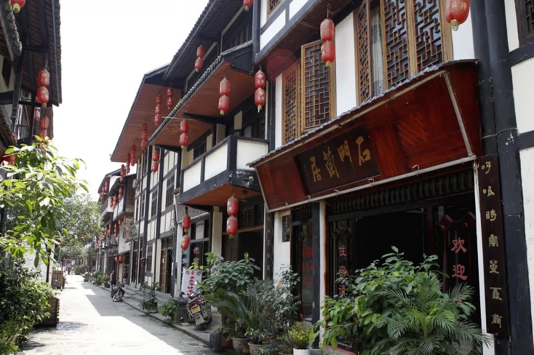 美丽中国-1545:有着“世界首条山区高速铁路”之称的成贵高铁 美丽中国-1545:有着“世界首条山区高速铁路”之称的成贵高铁