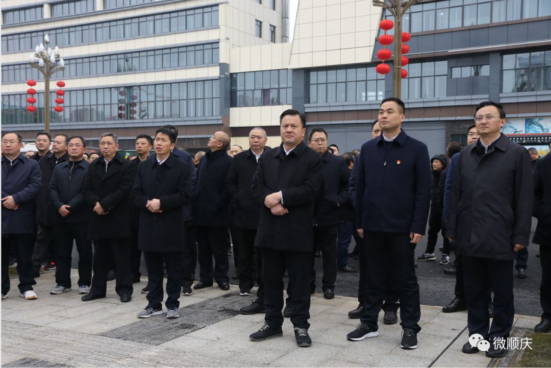 市委副书记,市长吴群刚带队拉练北干道大学城将军公园市民健身中心