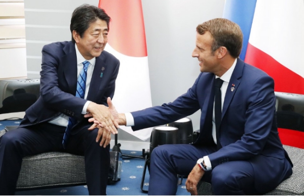 马克龙回应戈恩事件:曾多次告诉安倍,戈恩被