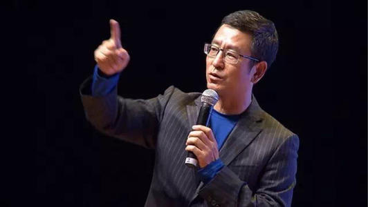 白岩松追思赵忠祥称其为“宗师”：中国电视新