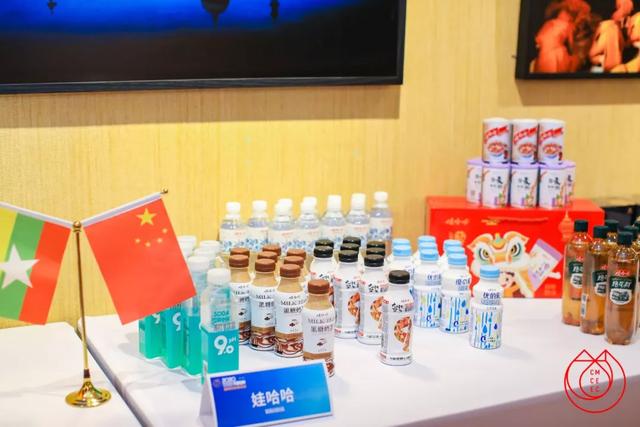 南京vs成都经济总量_南京财经大学经济学院(3)