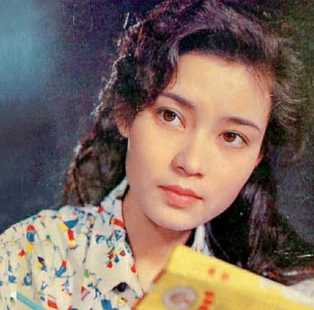 陈冲,著名电影女演员,1961年出生于上海.