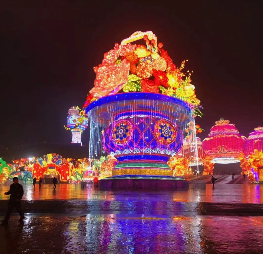 你还可以去看荣县大佛灯会, 2020年1月17日亮灯 如果你错过了自贡灯会