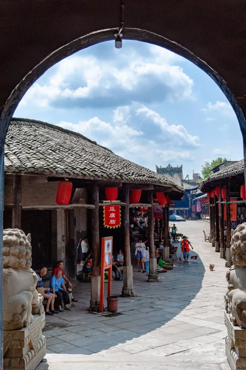 美丽中国-1545:有着“世界首条山区高速铁路”之称的成贵高铁 美丽中国-1545:有着“世界首条山区高速铁路”之称的成贵高铁