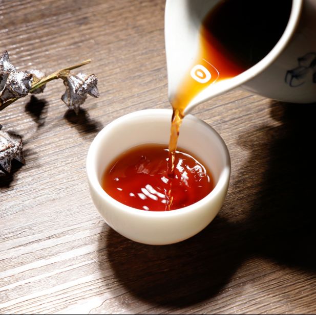 【为什么熟茶的功效在各大茶类中名列前茅？99%的人都不知道】 