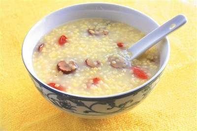  每日一膳 | 新年将至，为家人朋友熬制一道口感清甜、养胃清肠的荞麦小米粥~广东省