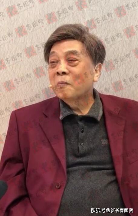 赵忠祥最后一次录节目后台照，面色憔悴状态差