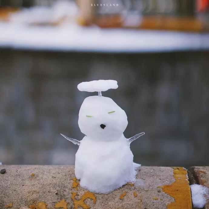 北京:2020年的第一场雪,他们堆出了一个个萌萌哒小雪人 | 想象·一座