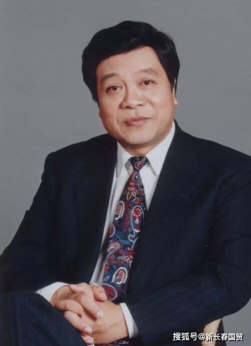 赵忠祥最后一次录节目后台照，面色憔悴状态差