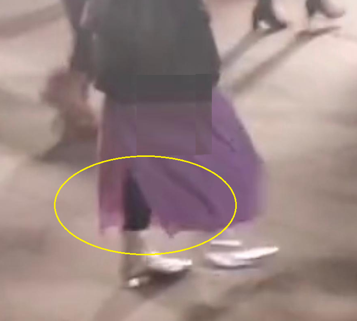 孟美岐穿秋裤跳广场舞,舞台上的大魔王动作笨