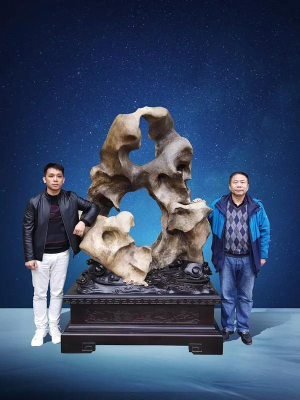 买卖双方(左张建城,右三一老师)合影留念