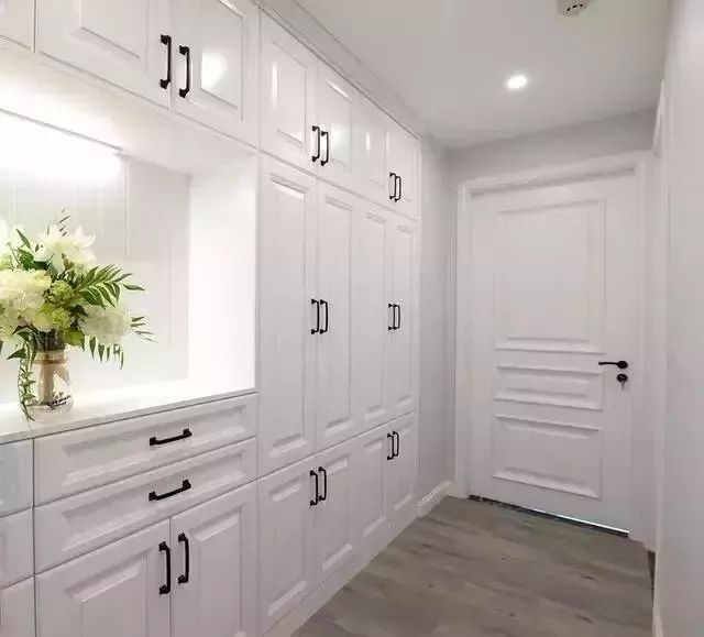 入户玄关柜鞋柜设计 3c808d9868204007823adc8415f112e1.jpeg