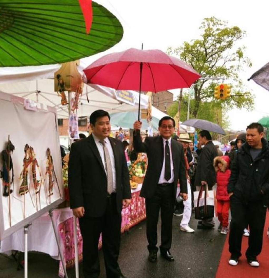 原创泰国二王子有手段,出席活动印刻成册扩大宣传,苏提达难以应对!