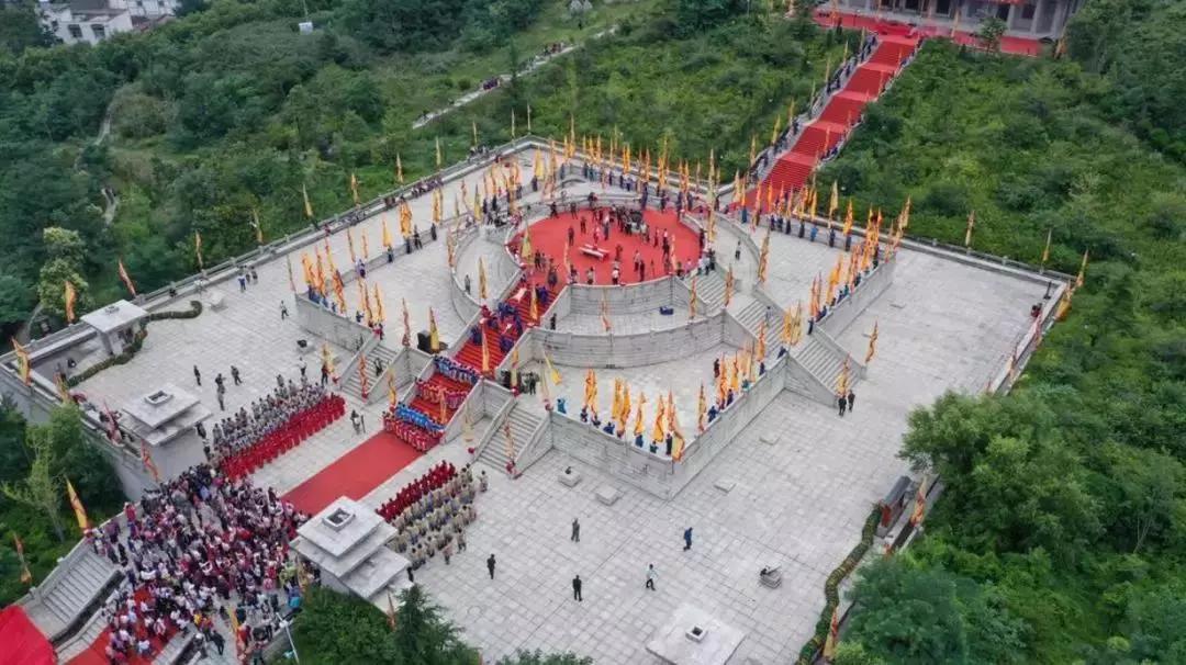 绵虒镇人口_绵虒镇羌历年图片(3)