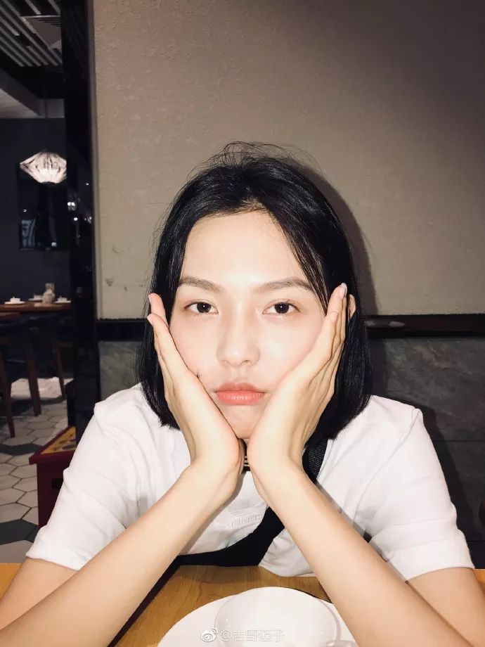 宋威龙赵佳丽恋情疑似曝光她会成为下一个刘雯吗