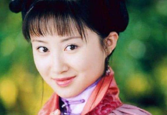 童星出道的她饰演过不少电视剧 5dde578af9b04674bd0eb44cfc58b0a4.jpeg